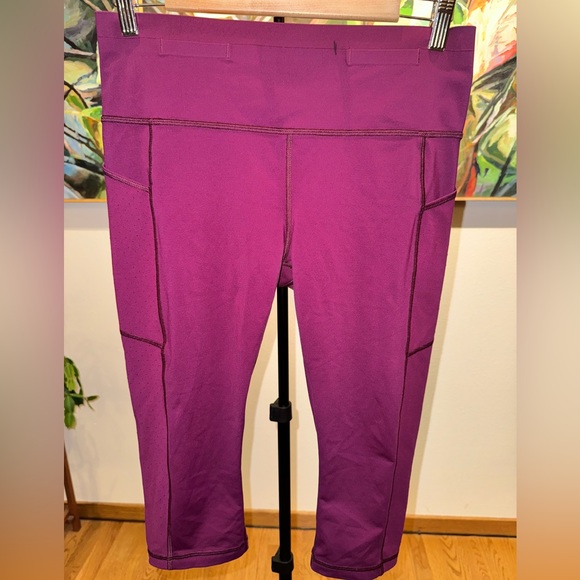 Lululemon Mind Over Miles Crop Marvel Leggings 17” Size 10 - Picture 8 of 17